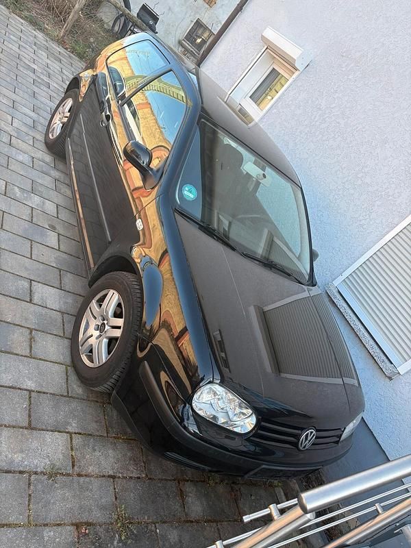 Gebraucht VW Golf IV 75 PS (55 kW) 2001 Schwarz Kleinwagen