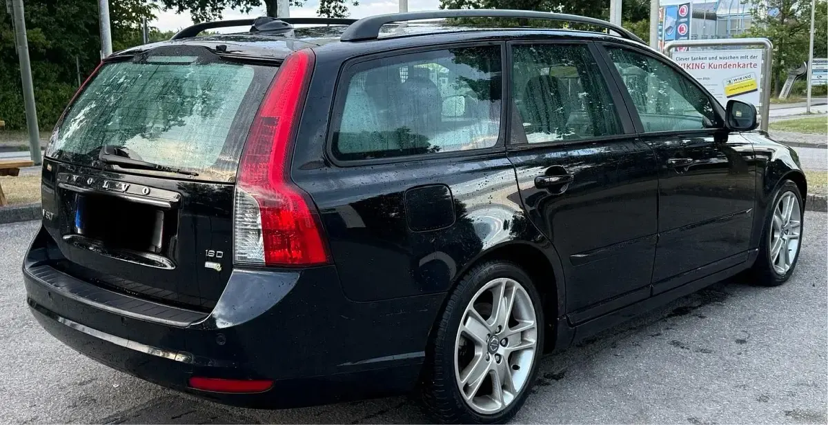 Gebraucht Volvo V50 109 PS (80 kW) 2009 Schwarz Kombi