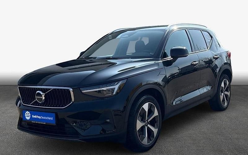 Gebraucht Volvo XC40 Core 163 PS (119 kW) 2024 Schwarz SUV