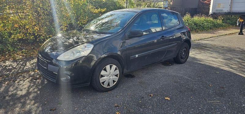 Schwarz Gebraucht 2009 Renault Clio III Expression Kleinwagen | 1.428 € (Fairer Preis) - Bild 1/4