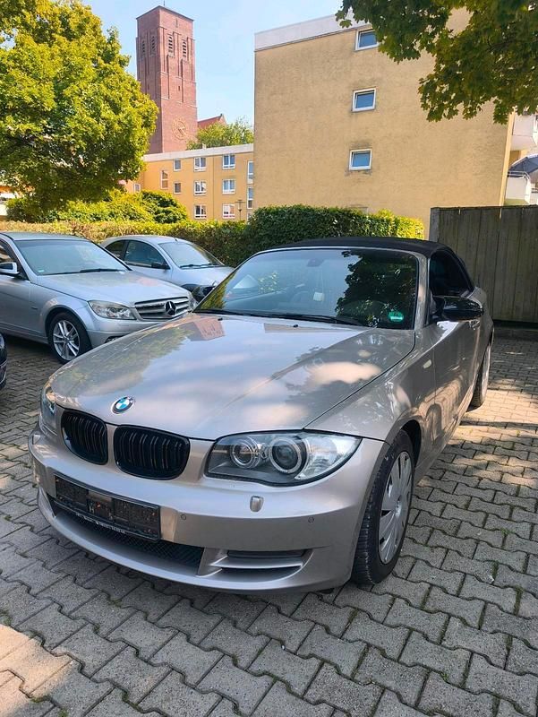 Grau Gebraucht 2008 BMW 120 Cabriolet Cabrio | 4.900 € (Fairer Preis) - Bild 1/4