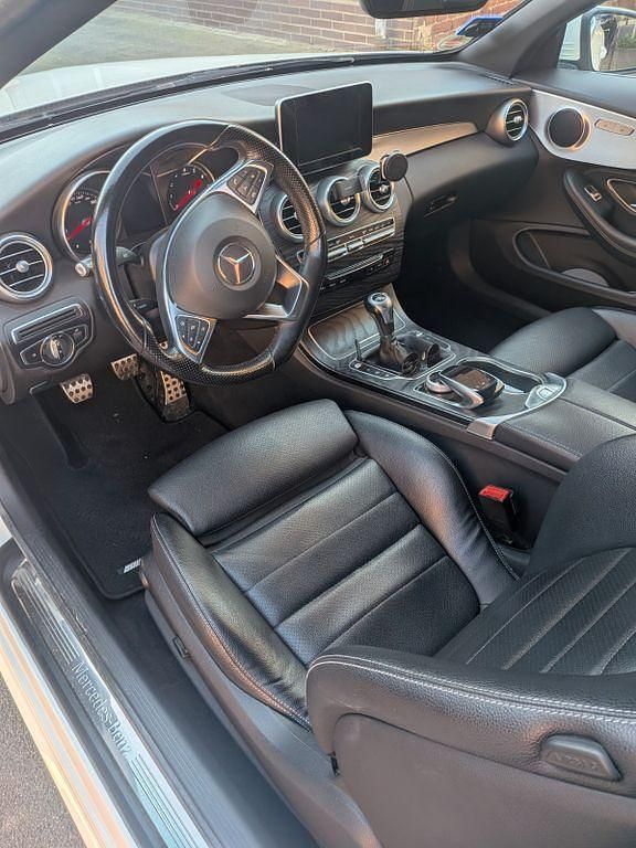 Gebraucht Mercedes C180 AMG line 156 PS (114 kW) 2017 Weiß Cabrio
