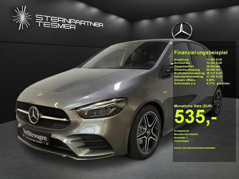 Mountaingrau Gebraucht 2022 Mercedes B200 AMG Van / Kleinbus | 34.950 € - Bild 1/3