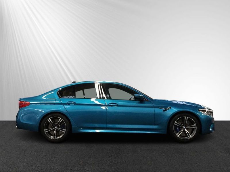 Bmw m5 limousine