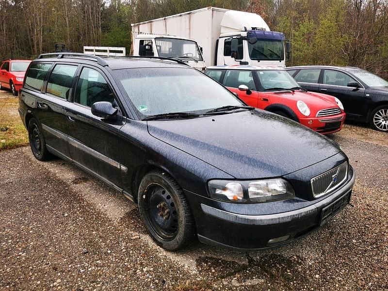 Schwarz Gebraucht 2002 Volvo V70 Kombi | 1.300 € (Superpreis) - Bild 1/4