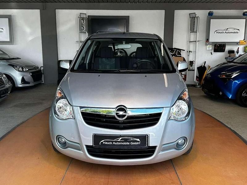 Gebraucht Opel Agila Edition 94 PS (69 kW) 2011 Silver metallic Kleinwagen