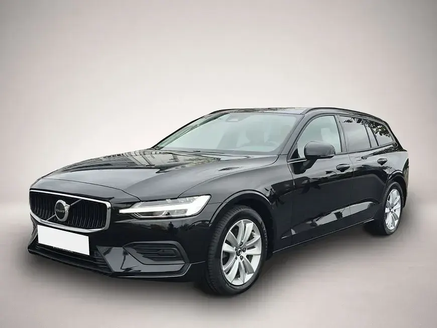 Gebraucht Volvo V60 Core 197 PS (144 kW) 2025 Kombi
