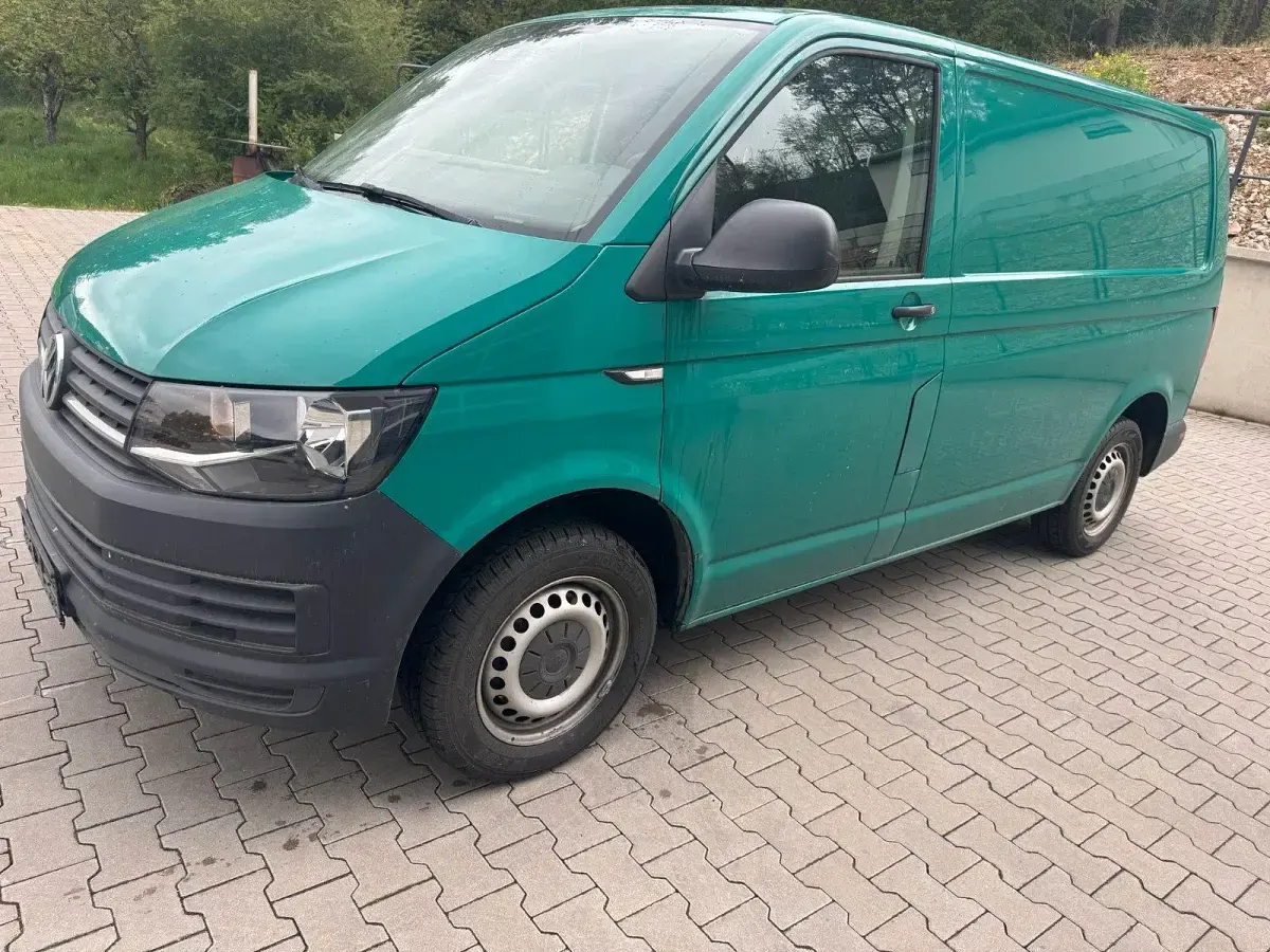 Gebraucht VW Transporter 140 PS (102 kW) 2015 Grün Van