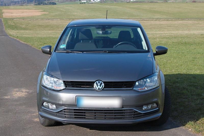 Gebraucht VW Polo Sound 90 PS (66 kW) 2017 Grau Kleinwagen