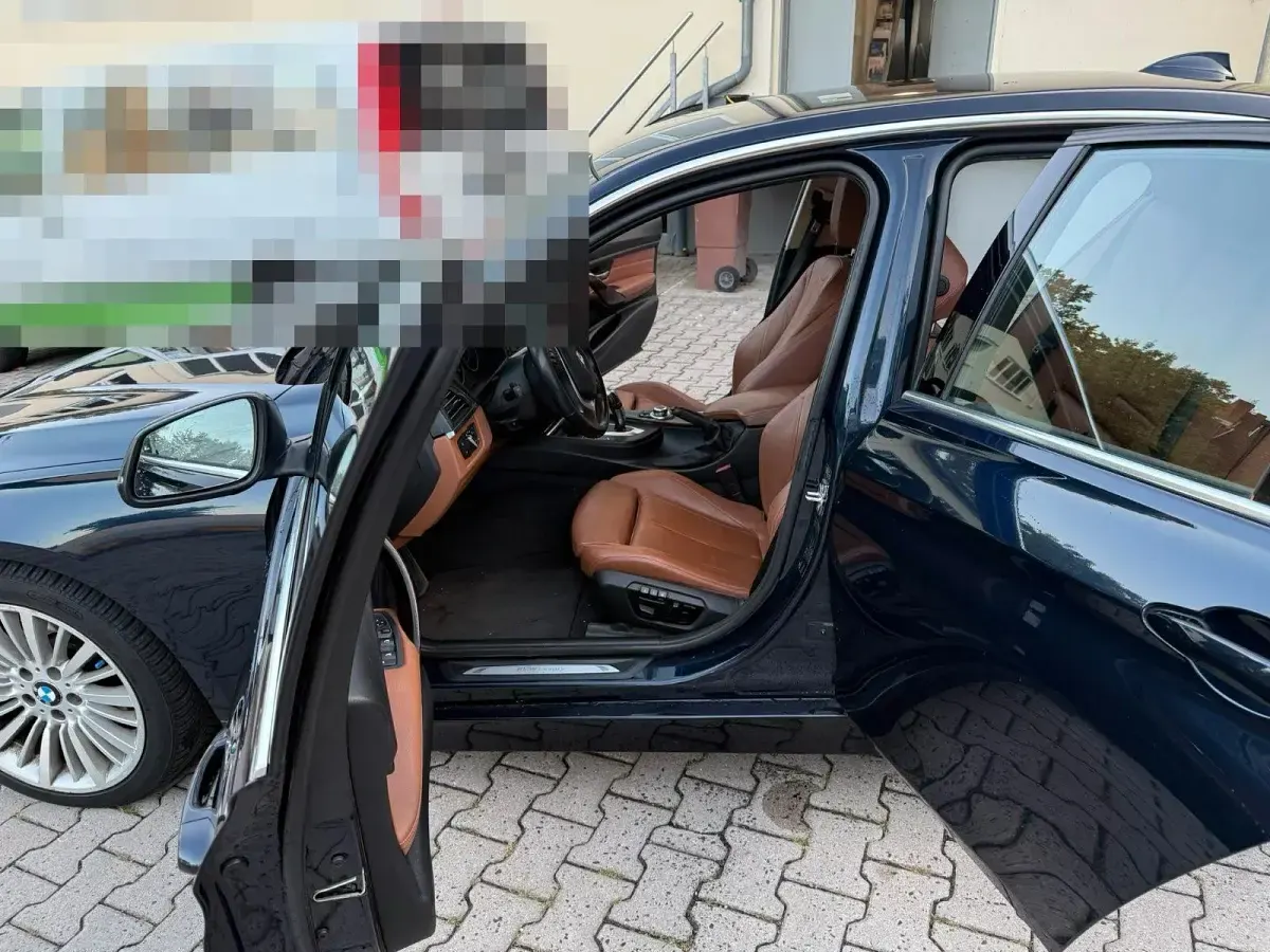 Gebraucht BMW 328 Luxury Line 245 PS (180 kW) 2012 Blau Limousine