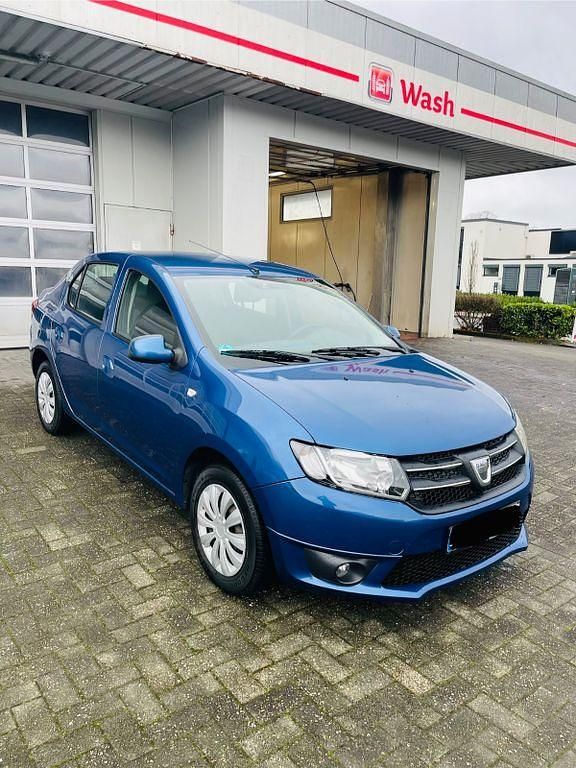 Blau Gebraucht 2014 Dacia Logan Limousine | 4.800 € (Superpreis) - Bild 1/4