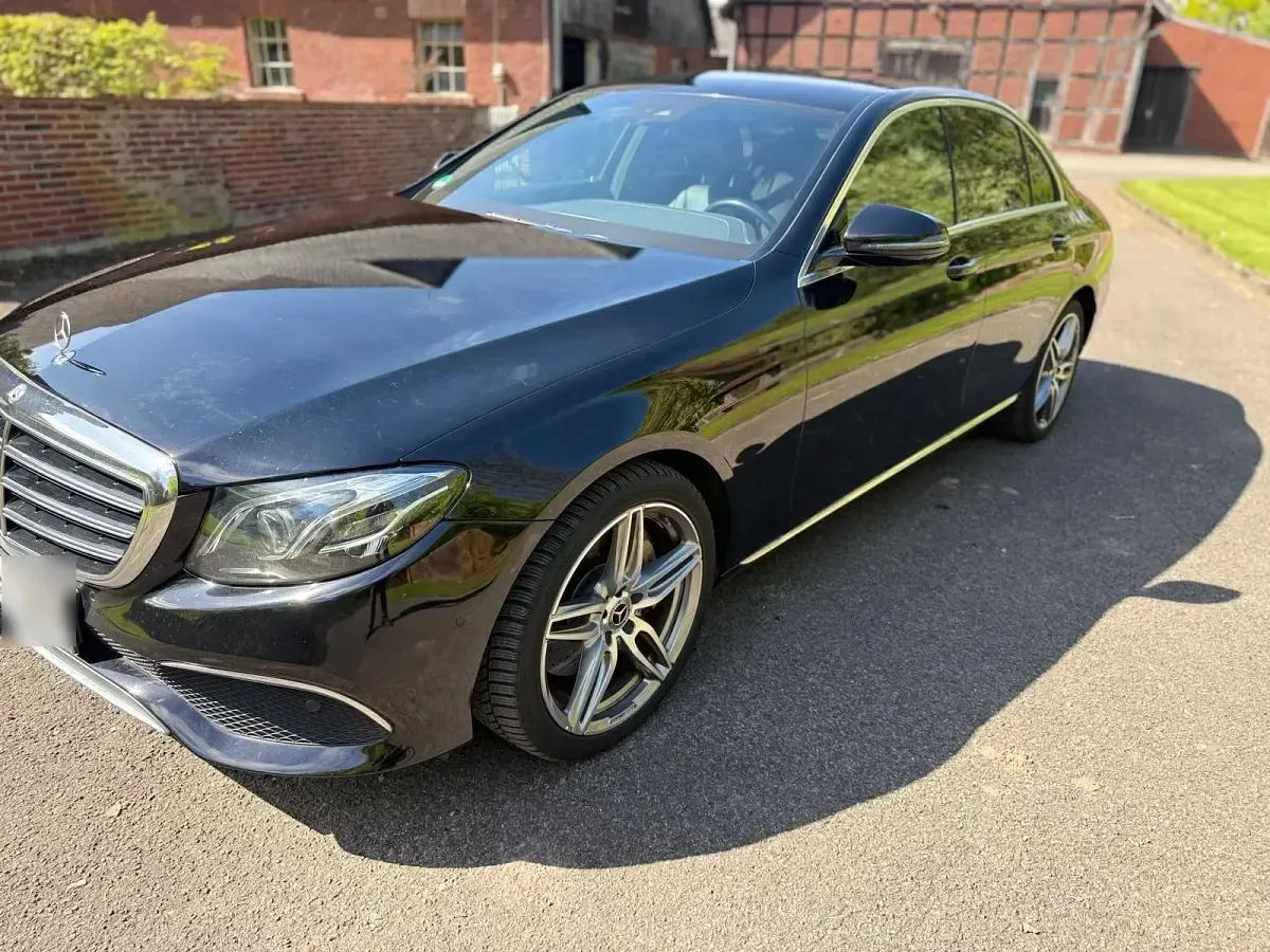 Gebraucht Mercedes E400 340 PS (250 kW) 2019 Schwarz Limousine