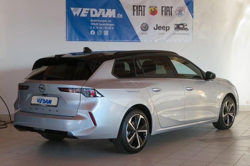 Neu Opel Astra 131 PS (96 kW) 2025 Silber Kombi
