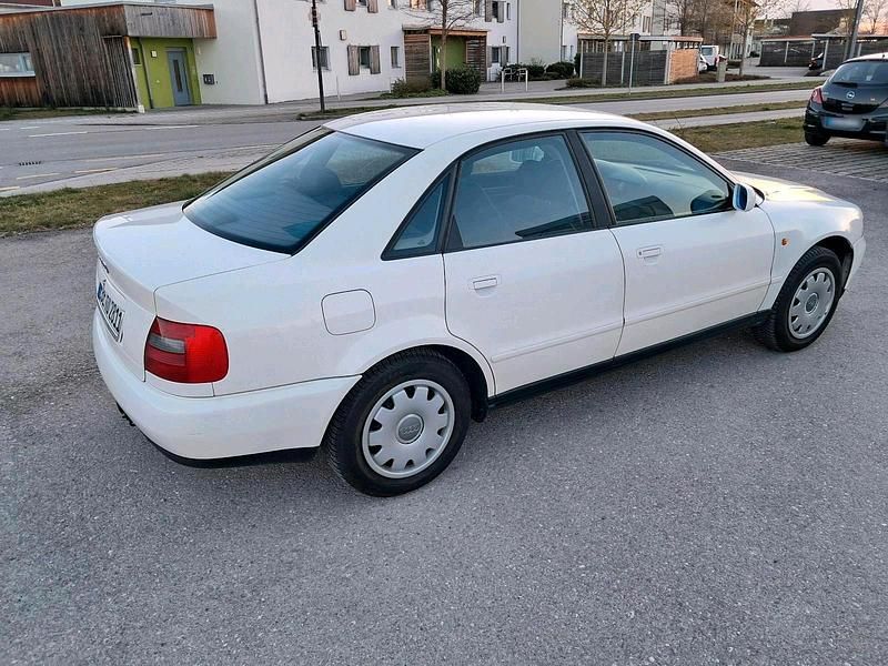 Gebraucht Audi A4 101 PS (74 kW) 1998 Limousine