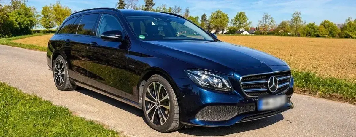 Second-hand Mercedes E300 306 CP (225 kW) 2020 Albastru Berlinǎ