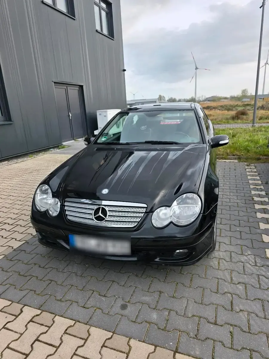Gebraucht Mercedes C180 143 PS (105 kW) 2006 Schwarz Coupé