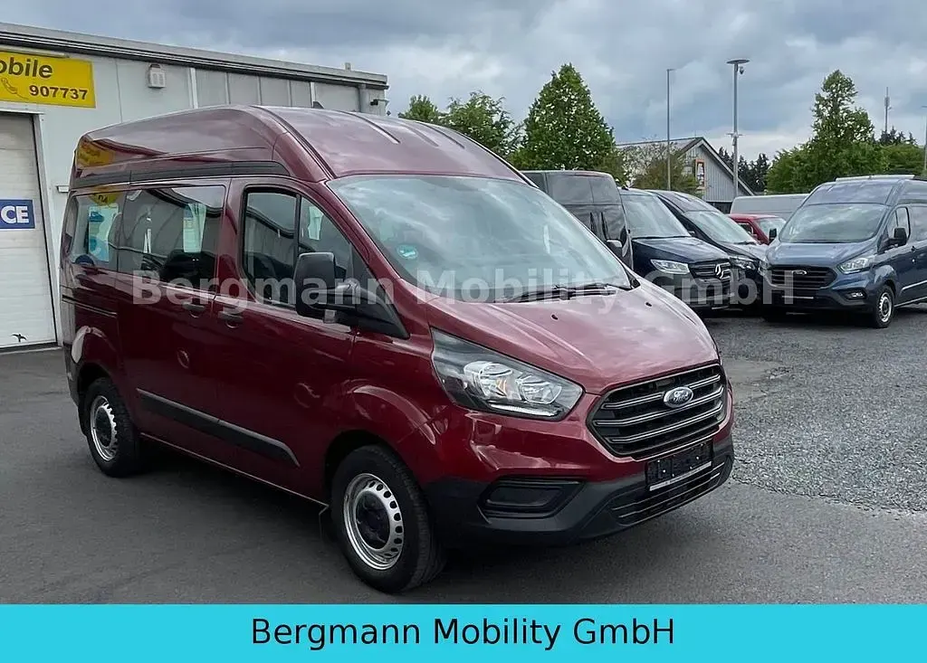 Używany Ford Transit Custom 105 KM (77 kW) 2020 Czerwony Minivan