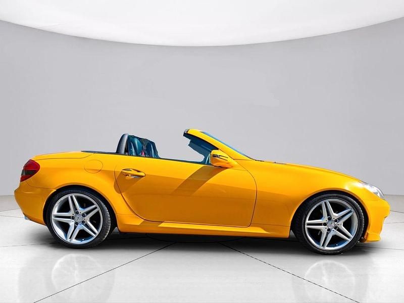 Gelb Gebraucht 2009 Mercedes SLK200 Cabrio | 16.900 € (Teuer) - Bild 1/4