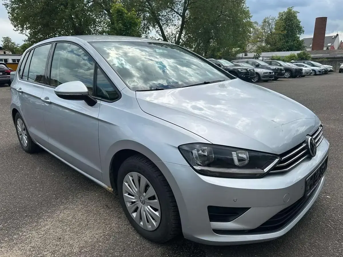 Gebraucht VW Golf Sportsvan Comfortline 110 PS (80 kW) 2015 Reflexsilber metallic Van / Kleinbus