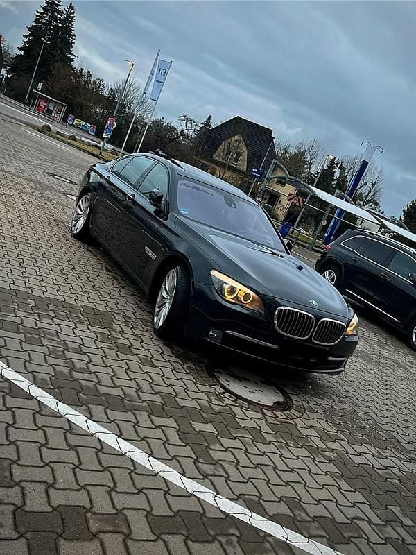 Gebraucht BMW 740L Comfort Edition 313 PS (230 kW) 2012 Schwarz Limousine