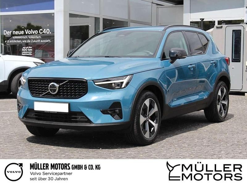 Blau Gebraucht 2024 Volvo XC40 Plus SUV | 34.490 € (Guter Preis) - Bild 1/4