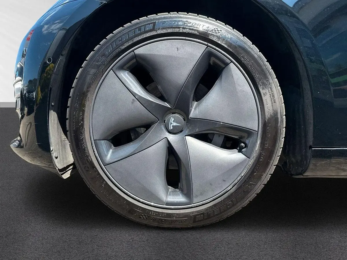 Occasion Tesla Model 3 350 kW (476 PK) 2019 Zwart Sedan