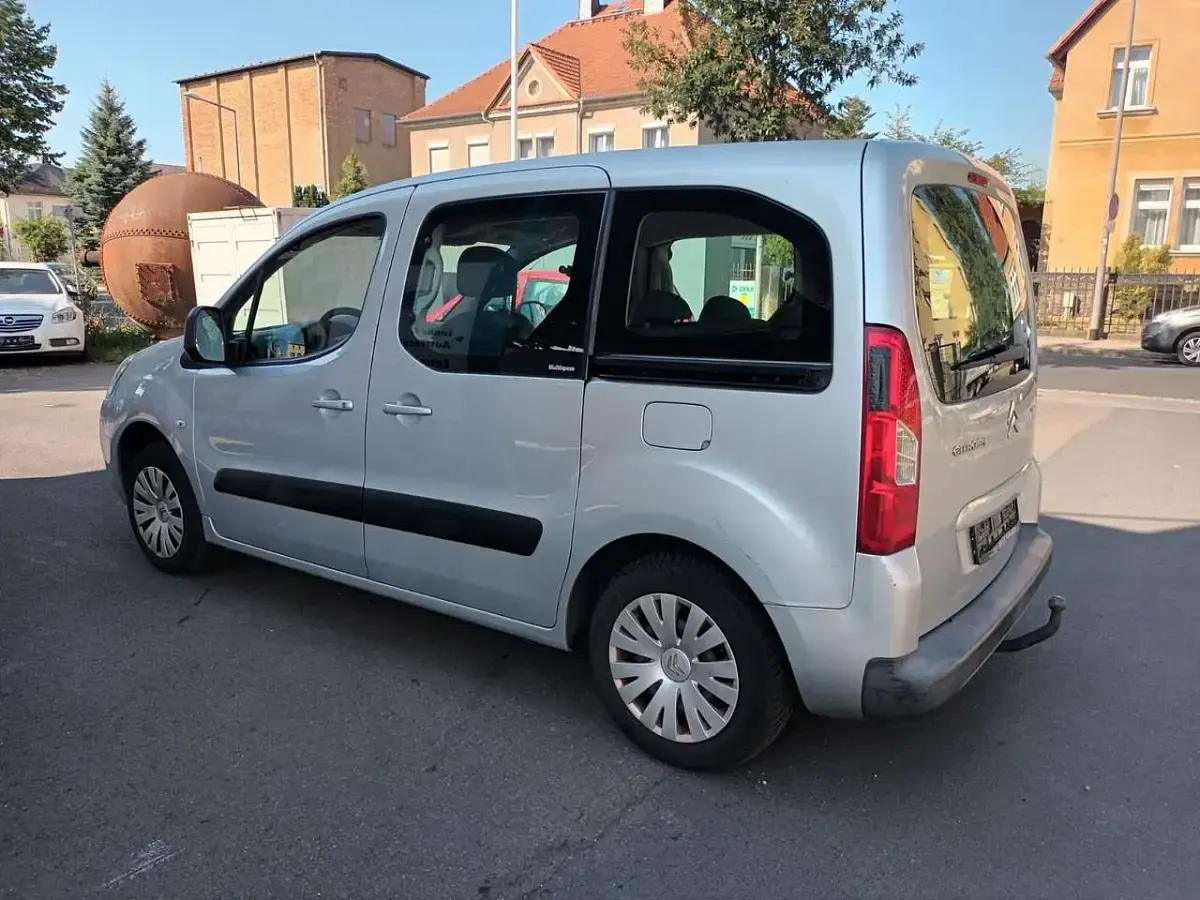 Gebraucht Citroën Berlingo 120 PS (88 kW) 2010 grau/meta Van / Kleinbus