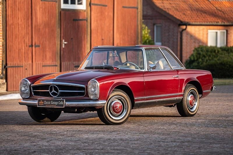 Gebraucht Mercedes W113 150 PS (110 kW) 1966 Rot Cabrio