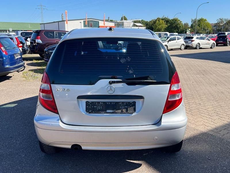 Gebraucht Mercedes A150 95 PS (69 kW) 2008 Silber Limousine
