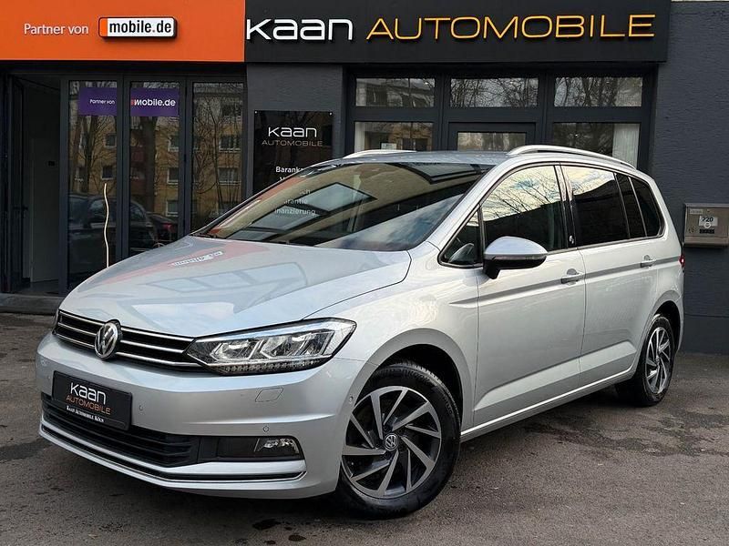 Gebraucht VW Touran Sound 116 PS (85 kW) 2017 Reflexsilber metallic Van / Kleinbus