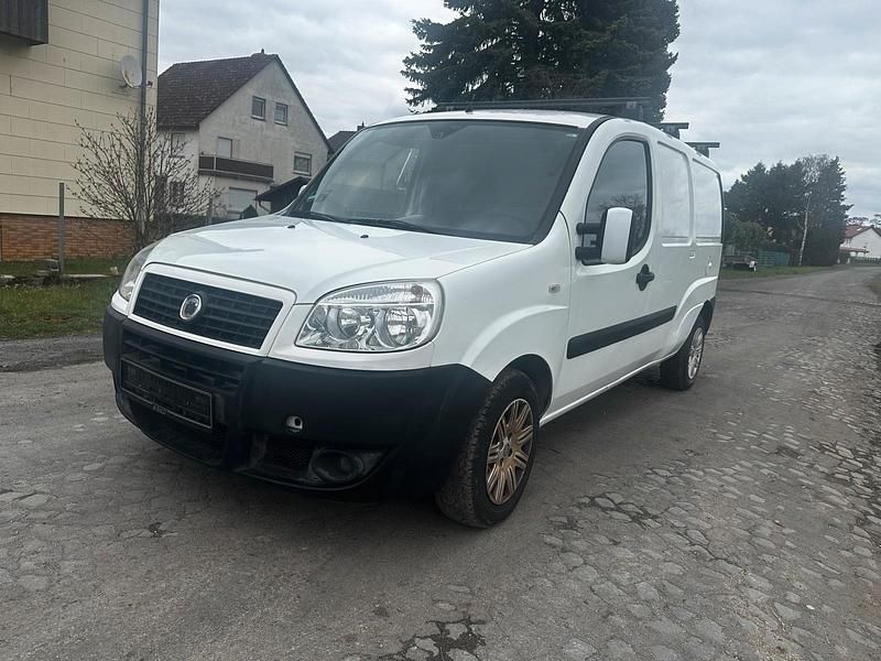 Gebraucht Fiat Doblò 85 PS (62 kW) 2008 Weiß Van / Kleinbus