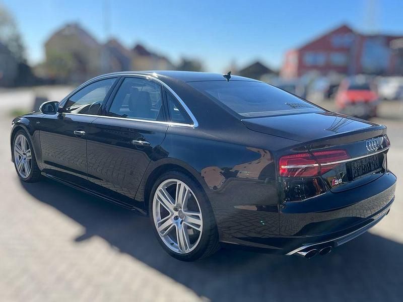 Second-hand Audi S8 519 CP (381 kW) 2014 Negru Berlinǎ
