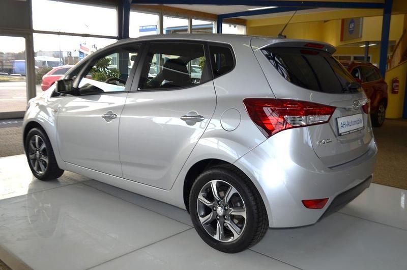 Gebraucht Hyundai ix20 YES! 125 PS (91 kW) 2017 Silber Kleinwagen