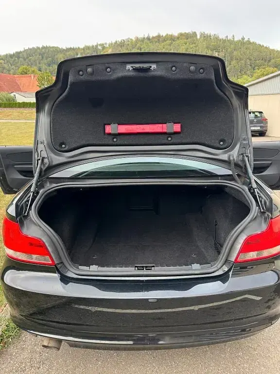 Gebraucht BMW 118 Coupé Advantage 143 PS (105 kW) 2012 Schwarz Coupé