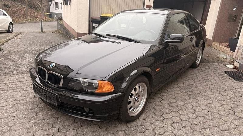 Schwarz Gebraucht 2003 BMW 318 Coupé | 2.400 € (Superpreis) - Bild 1/4