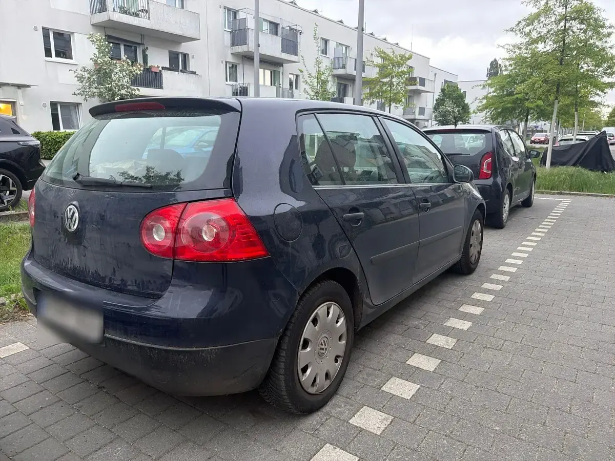 Gebraucht VW Golf V 75 PS (55 kW) 2005 Blau Kleinwagen