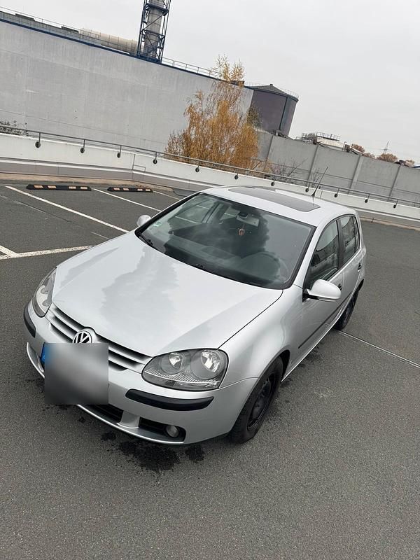 Silber Gebraucht 2004 VW Golf V Kleinwagen | 3.300 € (Guter Preis) - Bild 1/4