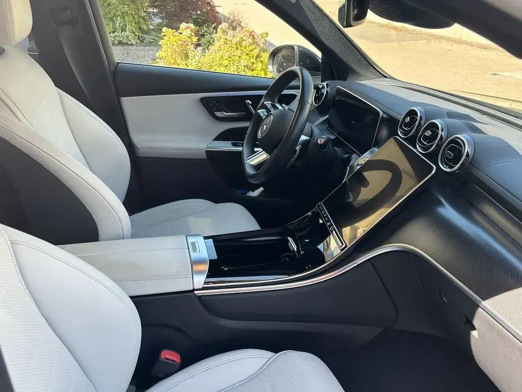Gebraucht Mercedes GLC300e 313 PS (230 kW) 2023 Schwarz SUV