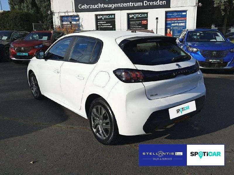 Gebraucht Peugeot 208 Active 75 PS (55 kW) 2022 Weiß Kleinwagen