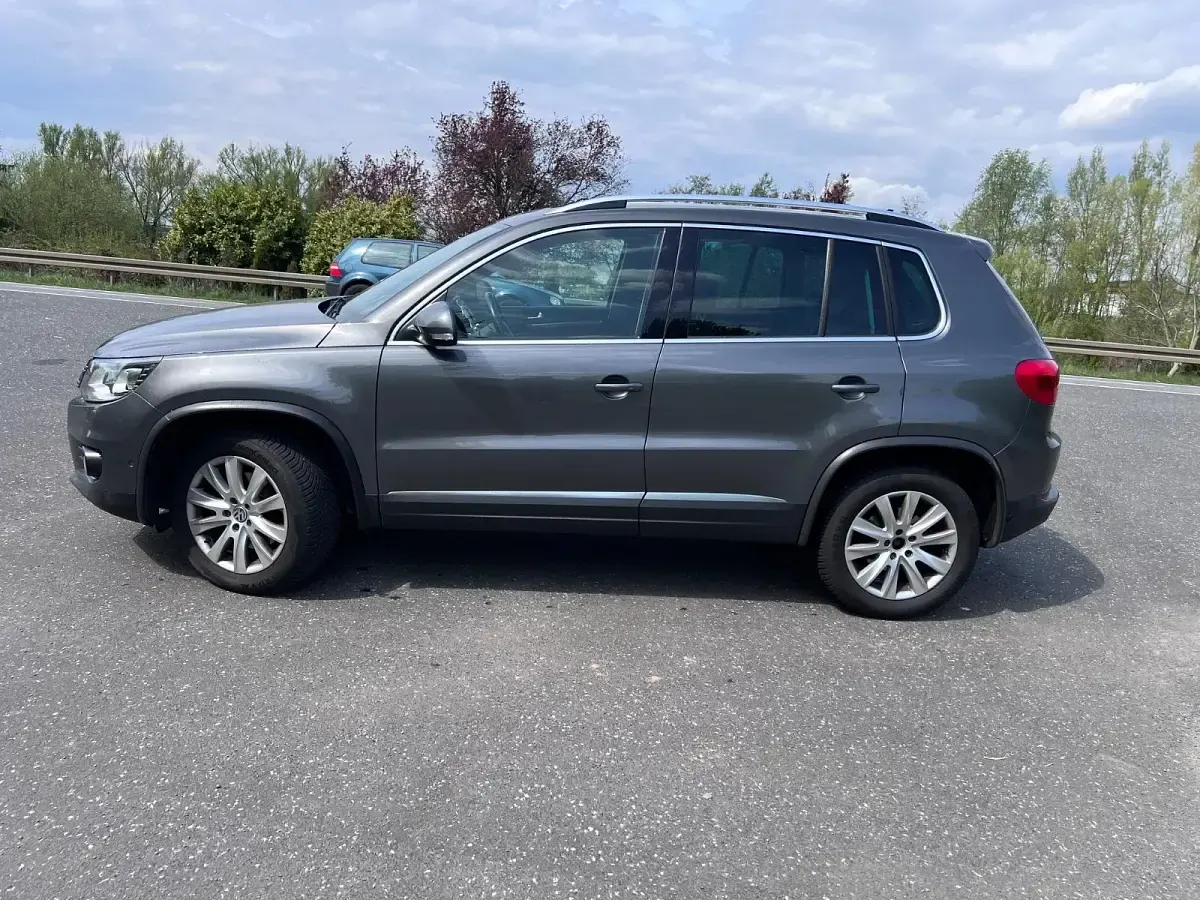 Gebraucht VW Tiguan 179 PS (131 kW) 2013 Grau SUV
