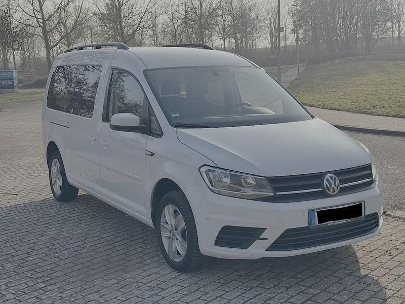 Gebraucht VW Caddy Maxi Family 102 PS (75 kW) 2017 Weiß Van / Kleinbus