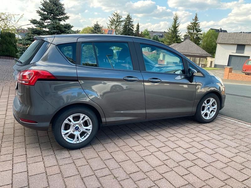 Gebraucht Ford B-MAX 101 PS (74 kW) 2016 Braun Van / Kleinbus