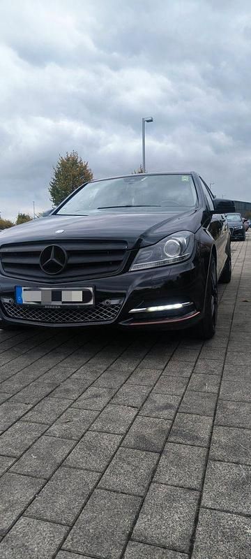 Gebraucht Mercedes C220 Elegance 170 PS (125 kW) 2013 Schwarz Limousine