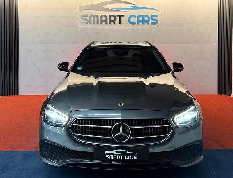 Gebraucht Mercedes E300 194 PS (142 kW) 2021 Grau Van / Kleinbus