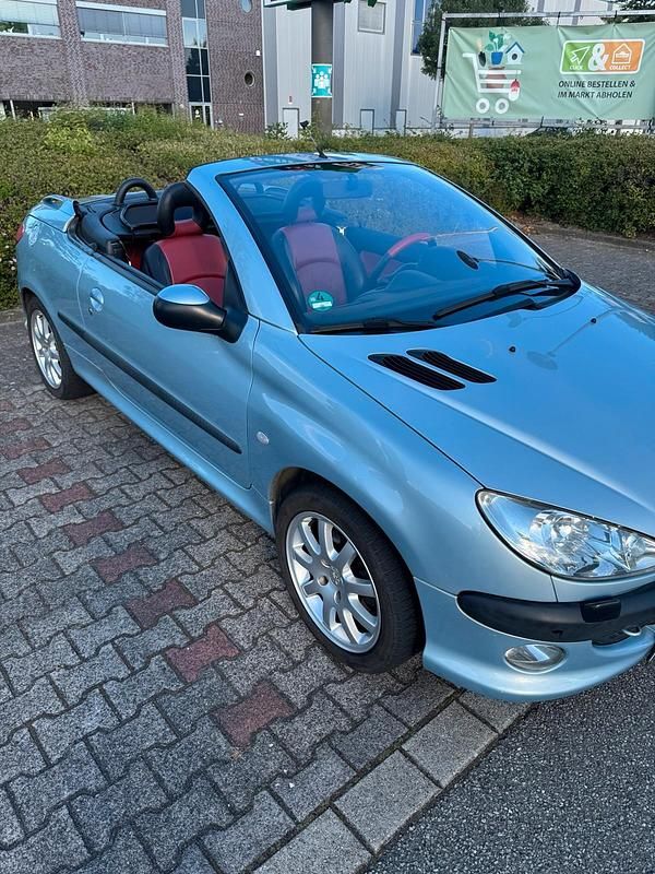 Silber Gebraucht 2001 Peugeot 206 CC Cabrio | 1.000 € (Guter Preis) - Bild 1/4