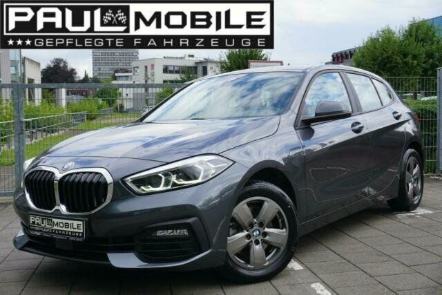 Grau metallic Gebraucht 2020 BMW 118 Advantage Kleinwagen | 23.287 € (Fairer Preis) - Bild 1/4