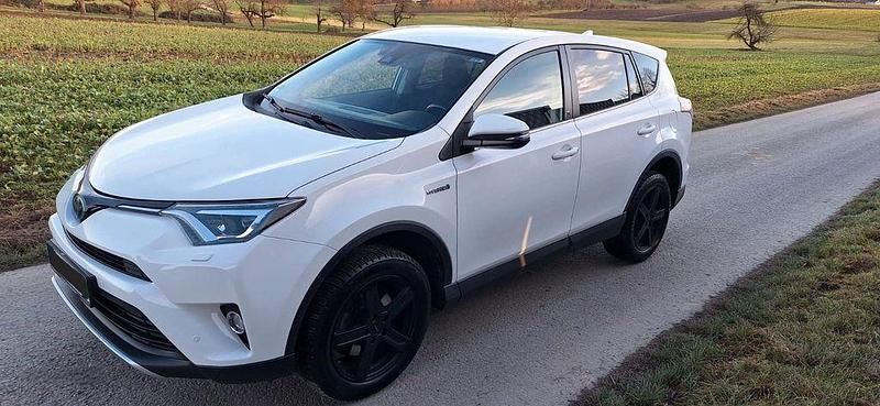Gebraucht Toyota RAV4 Hybrid Team 197 PS (144 kW) 2018 Weiß SUV