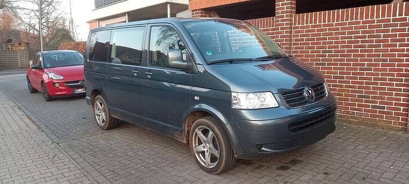 Gebraucht VW T5 131 PS (96 kW) 2007 Grün Van
