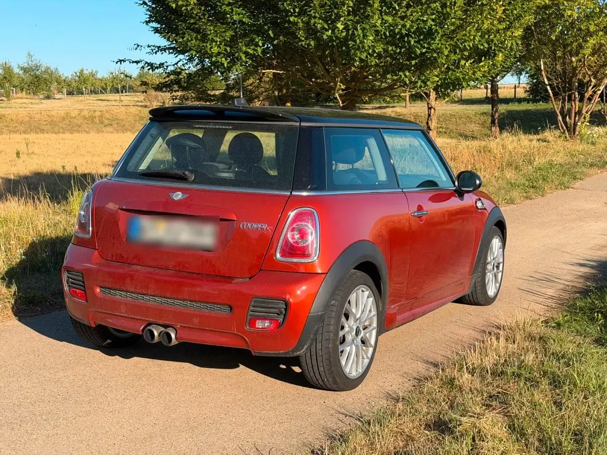 Gebraucht Mini John Cooper Works 184 PS (135 kW) 2011 Orange Kleinwagen