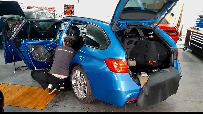 Gebraucht BMW 335 M Sport 313 PS (230 kW) 2015 Blau Kombi